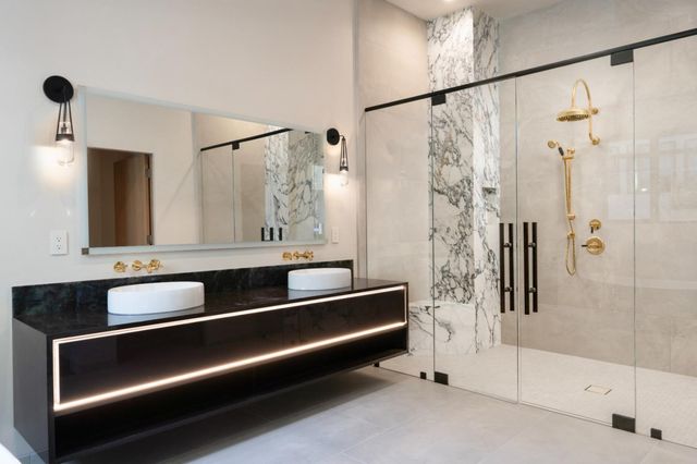 520 Lighthouse Avenue 301, Pacific Grove, CA 93950