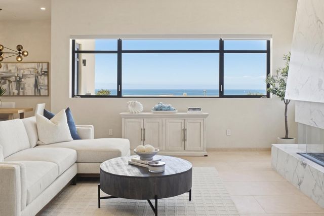 520 Lighthouse Avenue 301, Pacific Grove, CA 93950