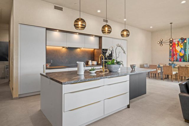 520 Lighthouse Avenue 301, Pacific Grove, CA 93950