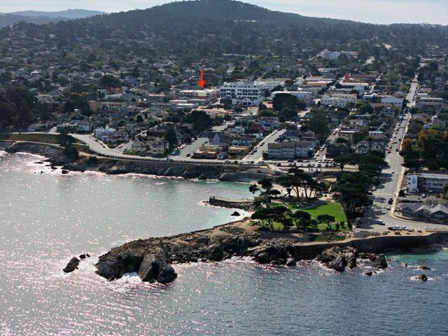 520 Lighthouse Avenue 301, Pacific Grove, CA 93950