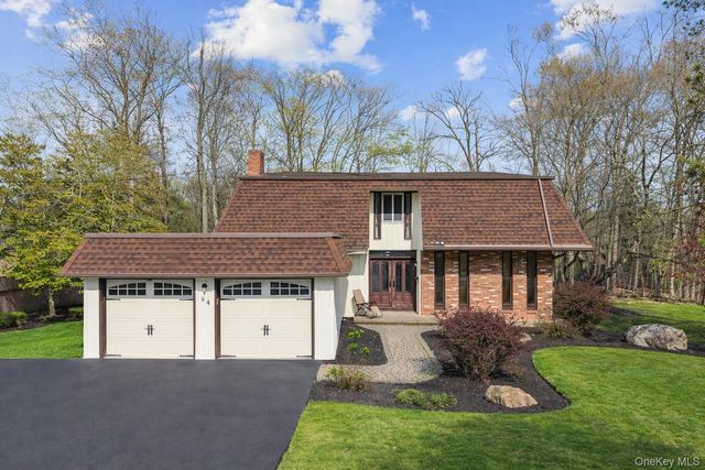84 Tennyson Drive, Nanuet, NY 10954