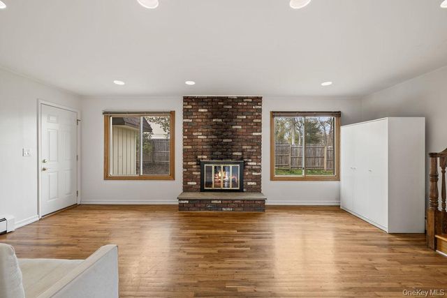 84 Tennyson Drive, Nanuet, NY 10954