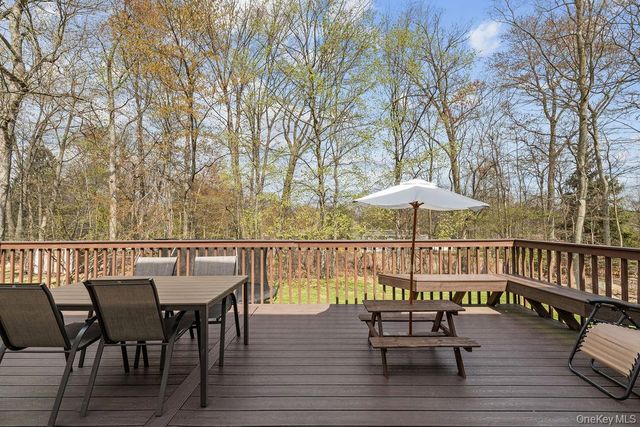 84 Tennyson Drive, Nanuet, NY 10954
