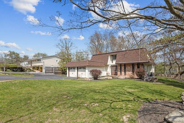 84 Tennyson Drive, Nanuet, NY 10954
