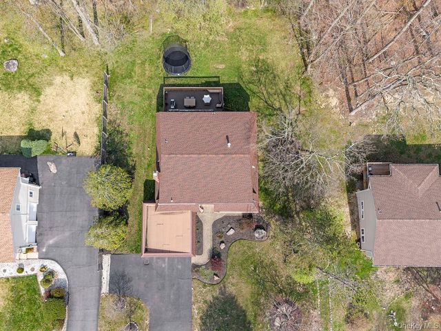 84 Tennyson Drive, Nanuet, NY 10954