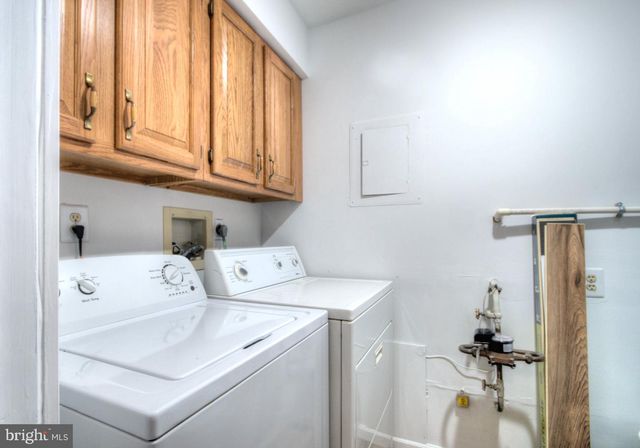14 PICKWICK PL, Sewell, NJ 08080