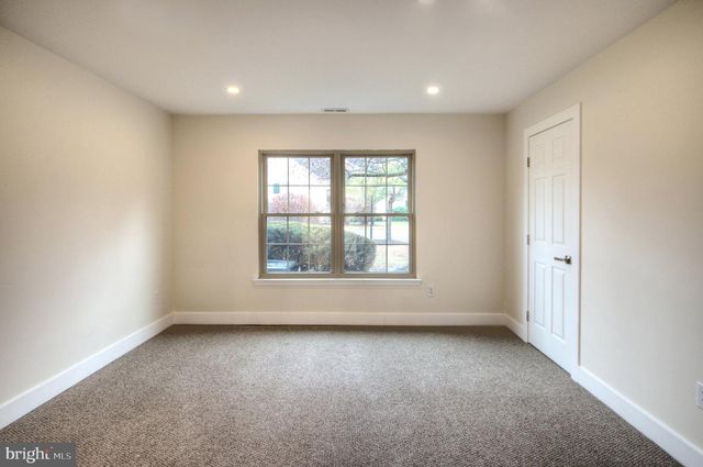 14 PICKWICK PL, Sewell, NJ 08080
