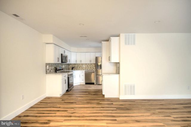 14 PICKWICK PL, Sewell, NJ 08080