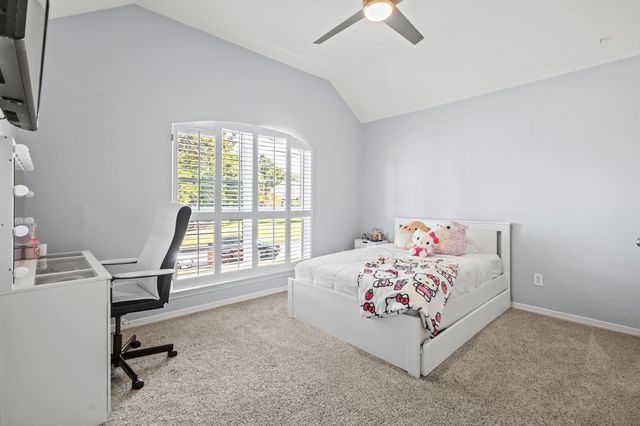 827 Knoll Manor Court, Cedar Hill, TX 75104