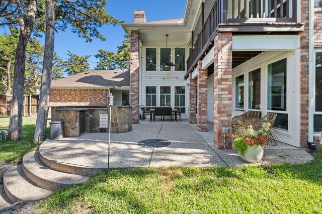 827 Knoll Manor Court, Cedar Hill, TX 75104