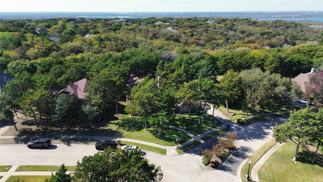 827 Knoll Manor Court, Cedar Hill, TX 75104