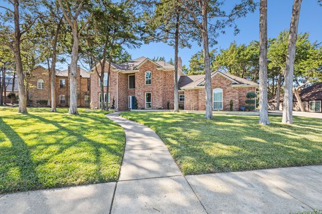 827 Knoll Manor Court, Cedar Hill, TX 75104