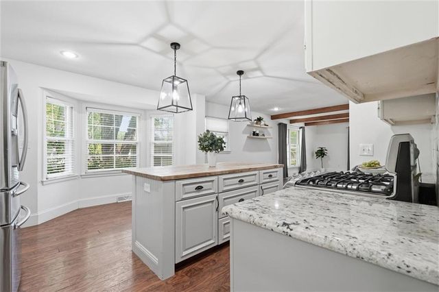 13223 Park Lane, Grandview, MO 64030