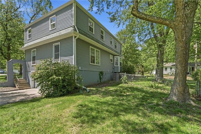 13223 Park Lane, Grandview, MO 64030