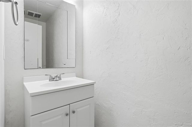 13223 Park Lane, Grandview, MO 64030