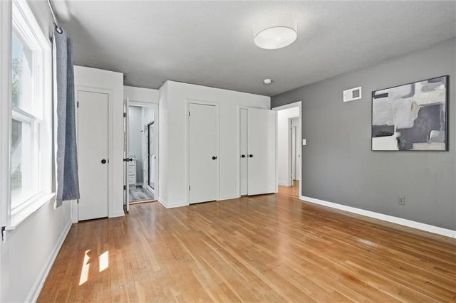 13223 Park Lane, Grandview, MO 64030