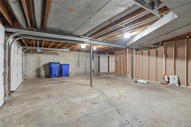 13223 Park Lane, Grandview, MO 64030