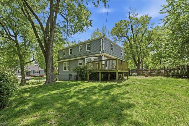 13223 Park Lane, Grandview, MO 64030