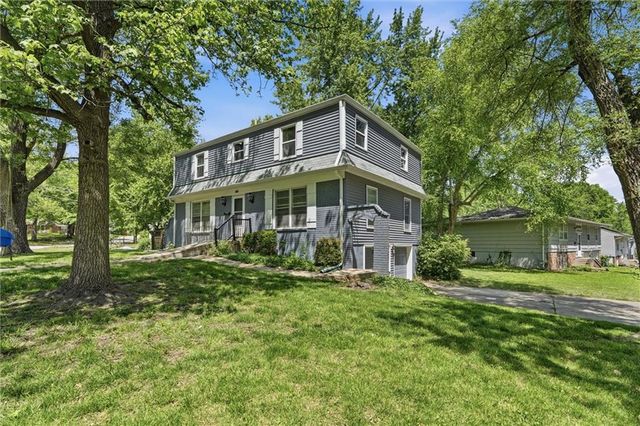 13223 Park Lane, Grandview, MO 64030
