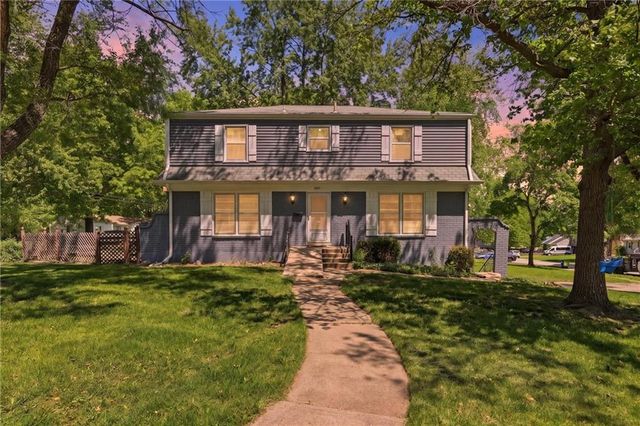13223 Park Lane, Grandview, MO 64030