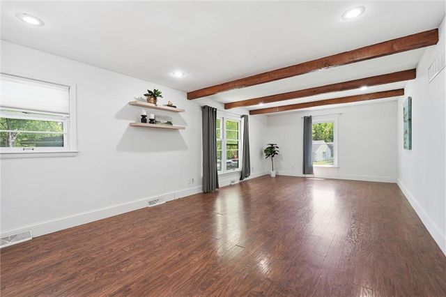 13223 Park Lane, Grandview, MO 64030