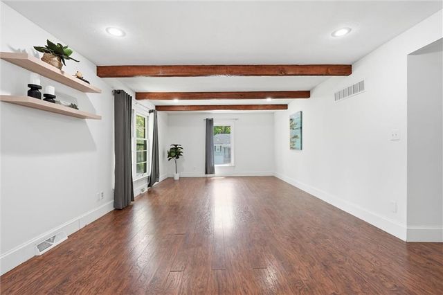 13223 Park Lane, Grandview, MO 64030