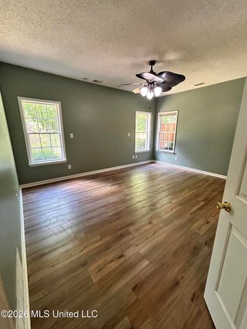 7684 N Rigmoore Point, Olive Branch, MS 38654