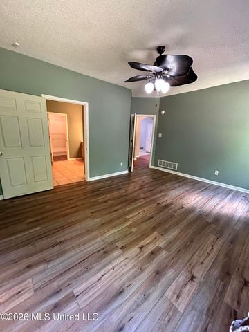 7684 N Rigmoore Point, Olive Branch, MS 38654