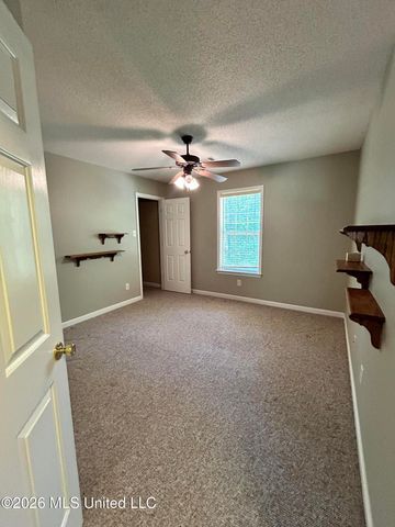 7684 N Rigmoore Point, Olive Branch, MS 38654