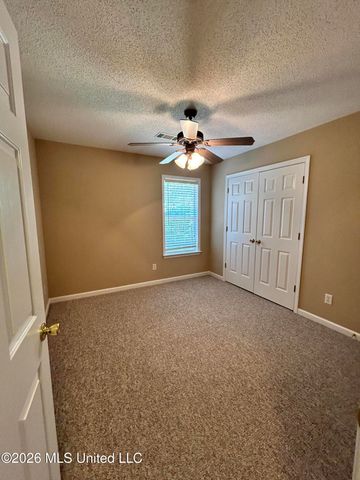 7684 N Rigmoore Point, Olive Branch, MS 38654