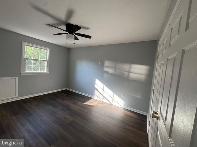 3809 PORT HOPE PT, Triangle, VA 22172