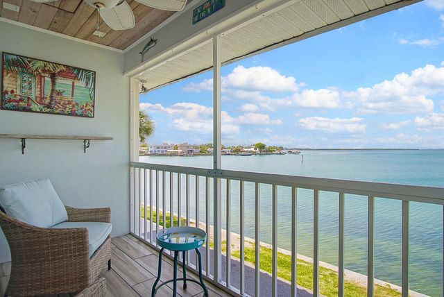 1177 Bayshore Drive 207, Fort Pierce, FL 34949