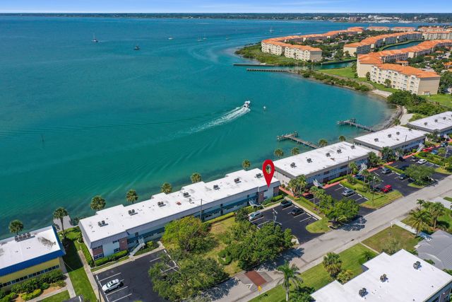 1177 Bayshore Drive 207, Fort Pierce, FL 34949