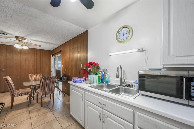 2712 Willoughby Avenue, Las Vegas, NV 89101