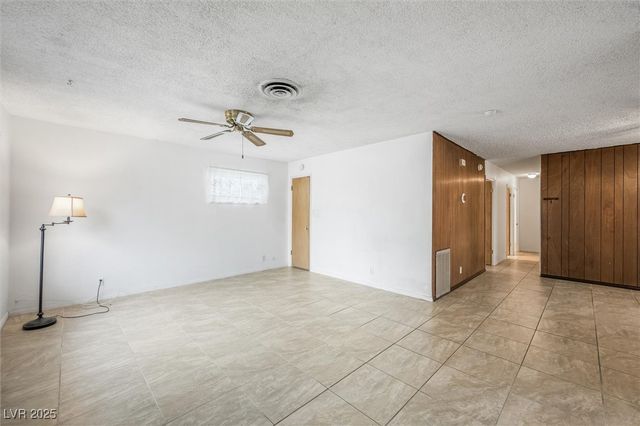 2712 Willoughby Avenue, Las Vegas, NV 89101