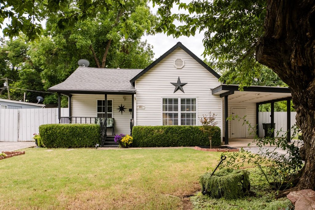 801 N Oak Street, Pauls Valley, OK 73075