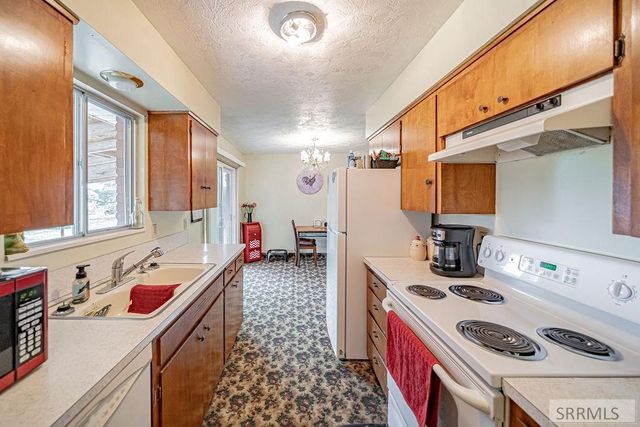 21 S 600 W, Blackfoot, ID 83221