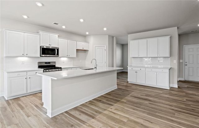 616 Vidalia Park Way, Mcdonough, GA 30252