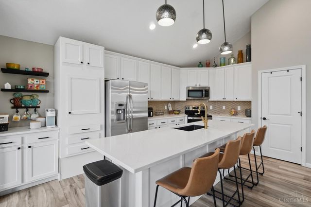 7533 W Whitehall Circle, West Chester, OH 45069