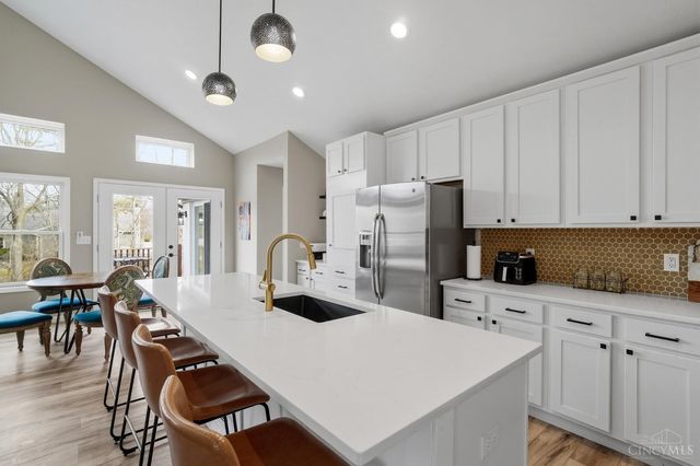 7533 W Whitehall Circle, West Chester, OH 45069