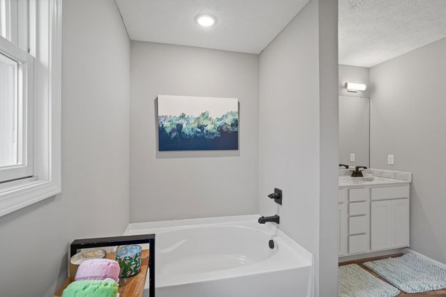 7533 W Whitehall Circle, West Chester, OH 45069