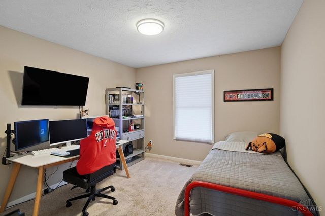 7533 W Whitehall Circle, West Chester, OH 45069