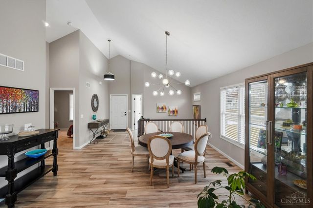 7533 W Whitehall Circle, West Chester, OH 45069