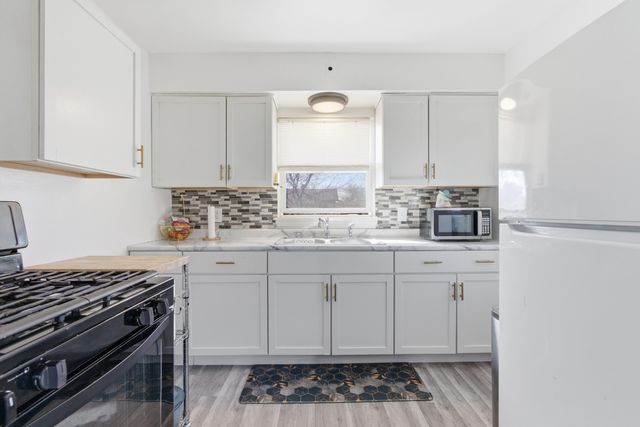 6611 Arkansas Avenue, Hammond, IN 46323