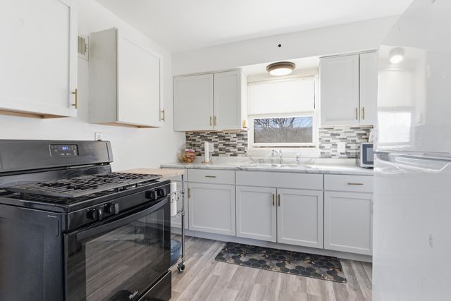 6611 Arkansas Avenue, Hammond, IN 46323