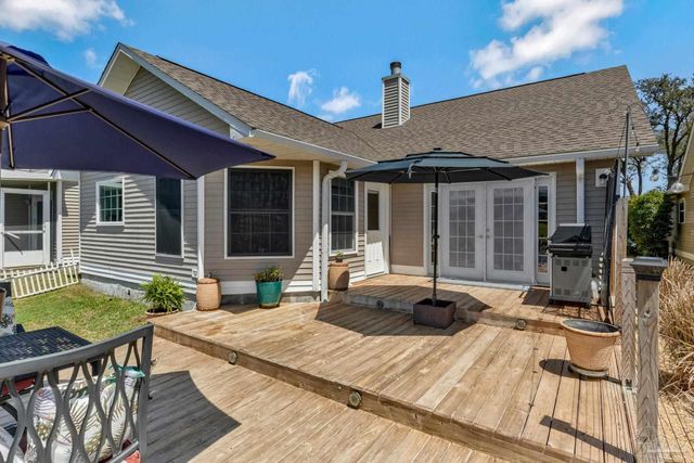 1089 Lionsgate Ln, Gulf Breeze, FL 32563