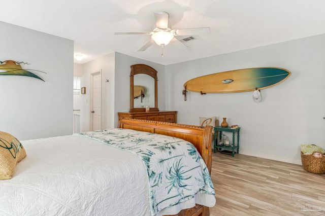 1089 Lionsgate Ln, Gulf Breeze, FL 32563