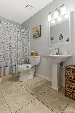 1089 Lionsgate Ln, Gulf Breeze, FL 32563