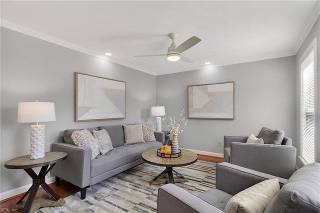 600 Gloria DR, Chesapeake, VA 23322