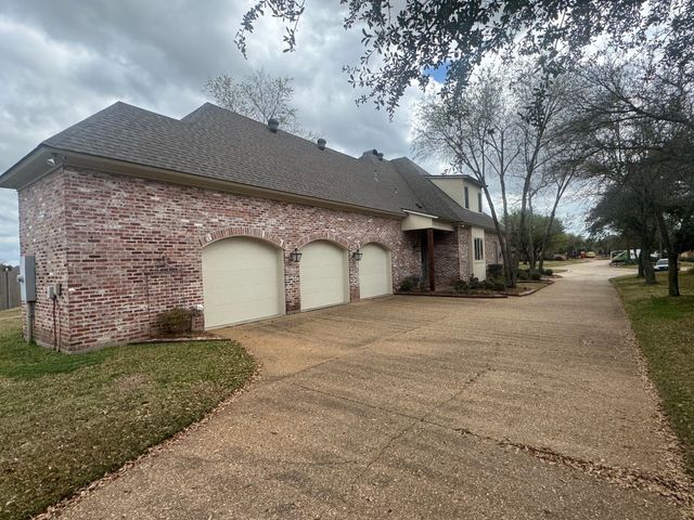 217 Evangeline Walk, Bossier City, LA 71111